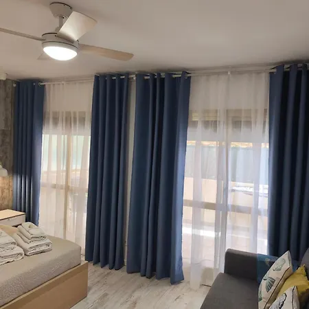 Romana Playa, Junto Al Mar, Completamente Reformado Appartamento Marbella
